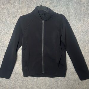 Lululemon Woman Size 2 Black‎ Embrace the Space full Zip lightweight Jacket